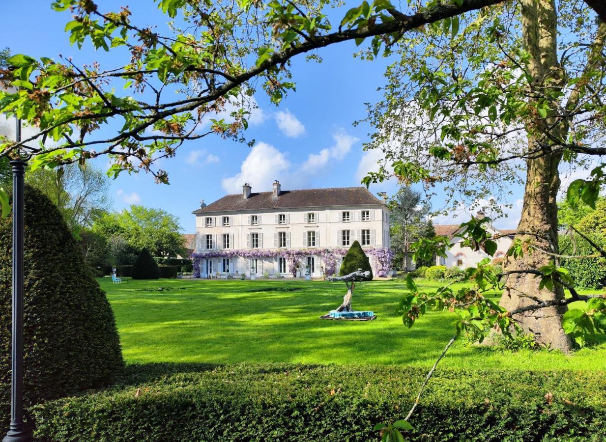 Chateau De Brinville Saint-Sauveur-sur-Ecole Buitenkant foto